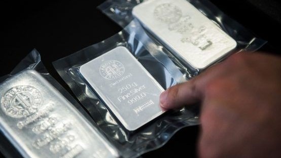 Ngày 25/12: Giá bạc nối dài đà tăng mạnh