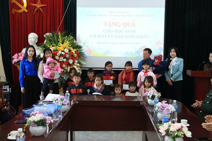 Chi đoàn Vụ I, Bộ Tài chính lan tỏa tinh thần sẻ chia nơi vùng cao Lai Châu