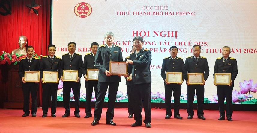 Thuế TP. Hải Phòng thu ngân sách lần đầu tiên đạt mốc 100.000 tỷ đồng