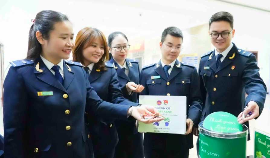 Hơn 600kg pin cũ được thu gom, lan tỏa thông điệp sống xanh trong công sở