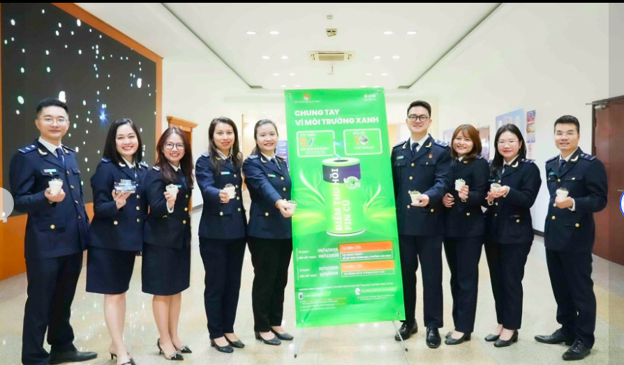 Hơn 600kg pin cũ được thu gom, lan tỏa thông điệp sống xanh trong công sở Hơn 600kg pin cũ được thu gom, lan tỏa thông điệp sống xanh trong công sở