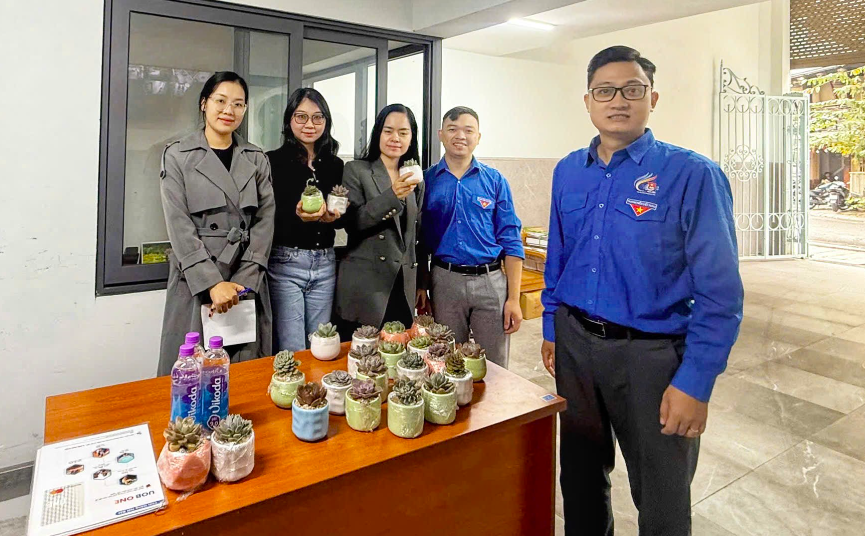 Hơn 600kg pin cũ được thu gom, lan tỏa thông điệp sống xanh trong công sở