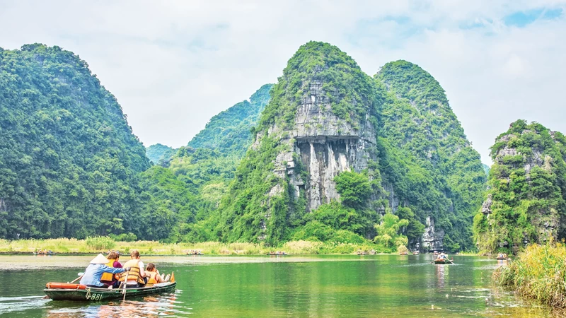 Chuyển đổi xanh trở thành đòi hỏi tất yếu đối với ngành du lịch Việt Nam Chuyển đổi xanh trở thành đòi hỏi tất yếu đối với ngành du lịch Việt Nam