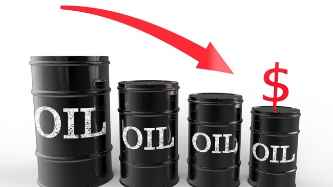 Ngày 27/12: Giá dầu thế giới giảm mạnh gần 2%