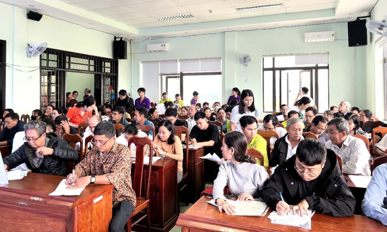 Thuế cơ sở 2 tỉnh Gia Lai đẩy nhanh hỗ trợ hộ kinh doanh chuyển đổi phương pháp kê khai