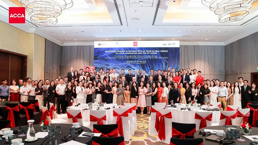 Hợp tác Việt - Anh thúc đẩy nguồn nhân lực tài chính cho IFC Hợp tác Việt - Anh thúc đẩy nguồn nhân lực tài chính cho IFC