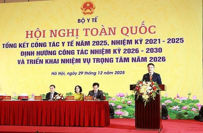 Phó Thủ tướng Lê Thành Long: Tháo gỡ, xử lý dứt điểm nhiều “điểm nghẽn” trong lĩnh vực y tế Phó Thủ tướng Lê Thành Long: Tháo gỡ nhiều “điểm nghẽn” trong lĩnh vực y tế