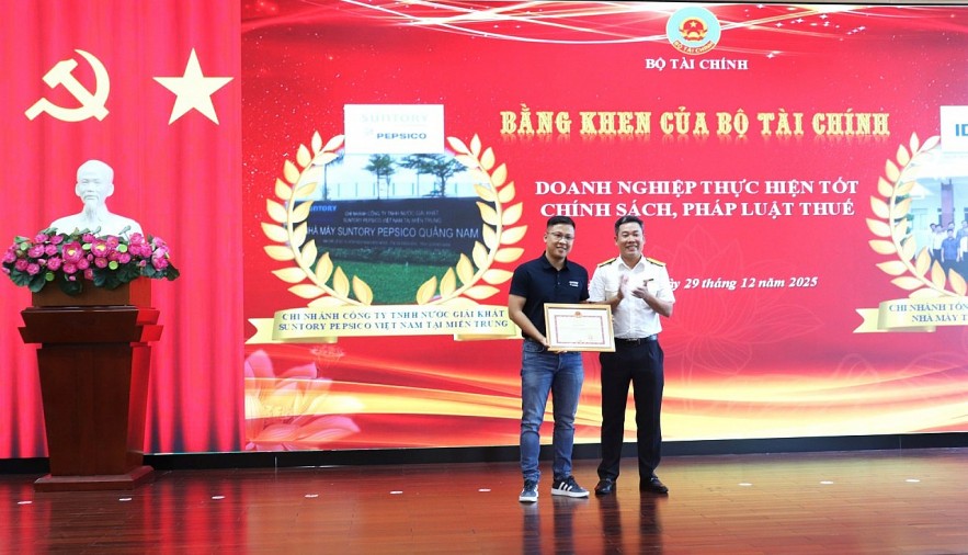 Thuế TP. Đà Nẵng thu ngân sách năm 2025 ước đạt 55.100 tỷ đồng Thuế TP. Đà Nẵng thu ngân sách năm 2025 ước đạt 55.100 tỷ đồng