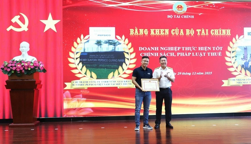 Thuế TP. Đà Nẵng thu ngân sách năm 2025 ước đạt 55.100 tỷ đồng Thuế TP. Đà Nẵng thu ngân sách năm 2025 ước đạt 55.100 tỷ đồng