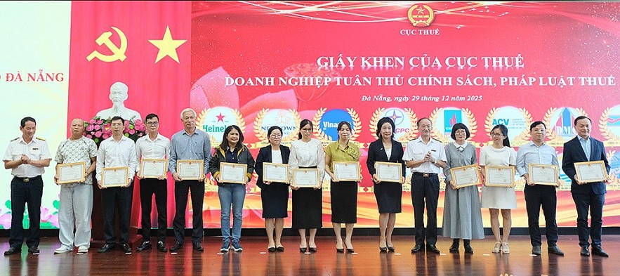 Thuế TP. Đà Nẵng thu ngân sách năm 2025 ước đạt 55.100 tỷ đồng Thuế TP. Đà Nẵng thu ngân sách năm 2025 ước đạt 55.100 tỷ đồng