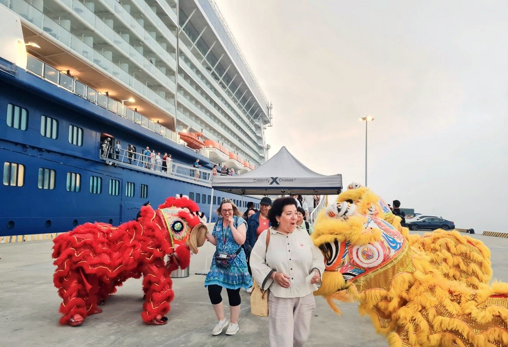 Quảng Ninh doanh thu từ du lịch ước đạt 1.277 tỷ đồng trong 3 ngày nghỉ Tết Dương lịch Quảng Ninh doanh thu từ du lịch ước đạt 1.277 tỷ đồng trong 3 ngày nghỉ Tết Dương lịch