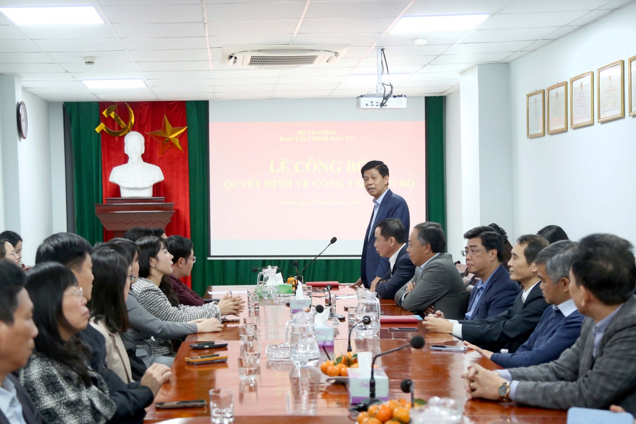 Điều động, bổ nhiệm ông Ngô Chí Tùng giữ chức Phó Tổng Biên tập Báo Tài chính - Đầu tư Điều động, bổ nhiệm ông Ngô Chí Tùng giữ chức Phó Tổng Biên tập Báo Tài chính - Đầu tư