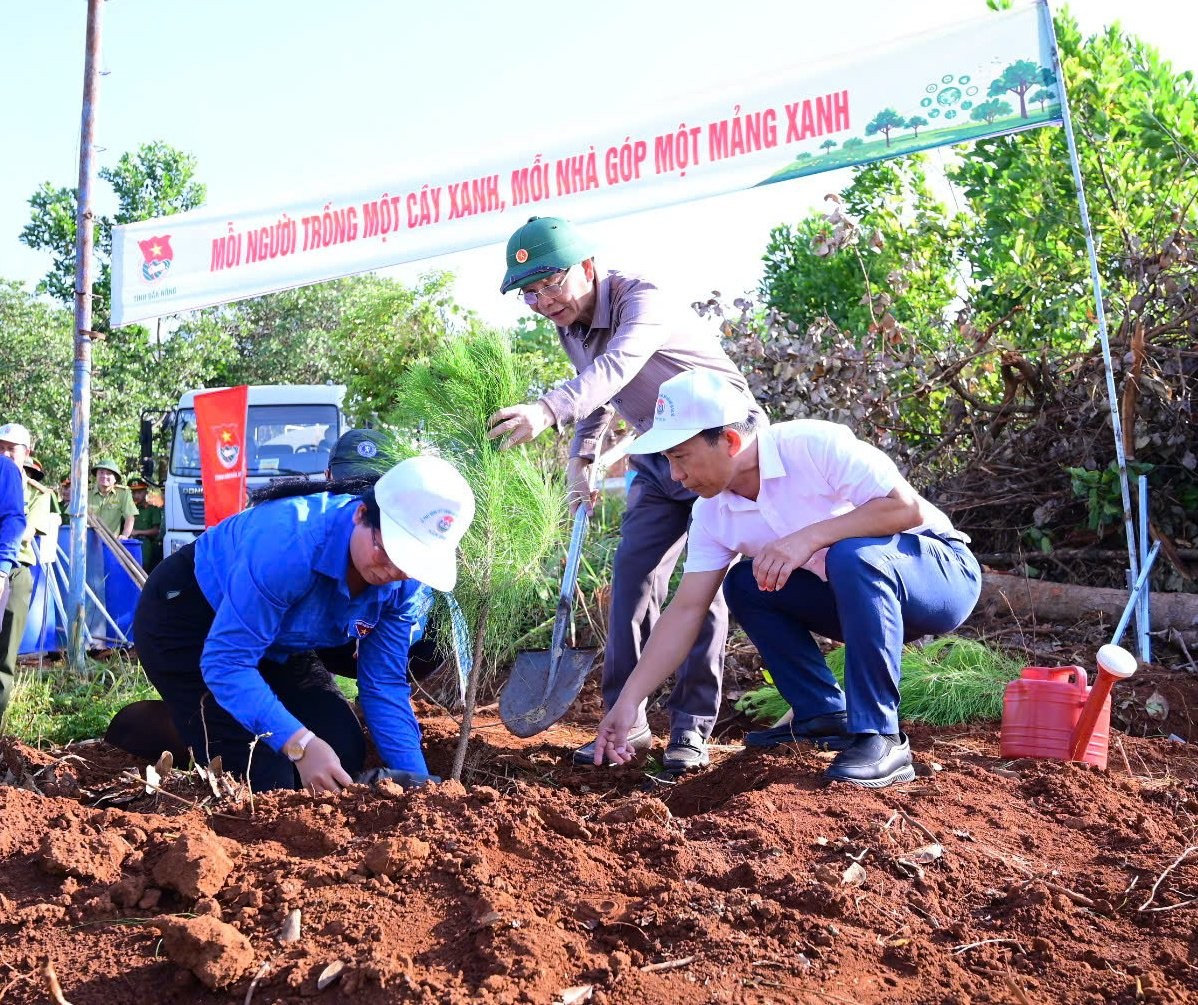 Bộ Nông nghiệp và Môi trường ra Chỉ thị về Tết trồng cây Xuân Bính Ngọ 2026 Bộ Nông nghiệp và Môi trường ra Chỉ thị về Tết trồng cây Xuân Bính Ngọ 2026