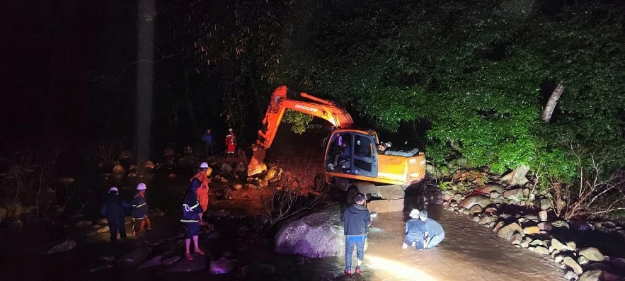 EVN hoàn thành vượt tiến độ xóa “vùng lõm” sóng chưa có điện tại 129 thôn, bản EVN hoàn thành vượt tiến độ xóa “vùng lõm” sóng chưa có điện tại 129 thôn, bản