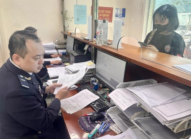 Hải quan tạo thuận lợi cho doanh nghiệp, thu ngân sách vượt xa dự toán