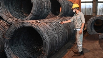 Ngày 7/1: Giá thép giảm, quặng sắt tiếp đà đi lên