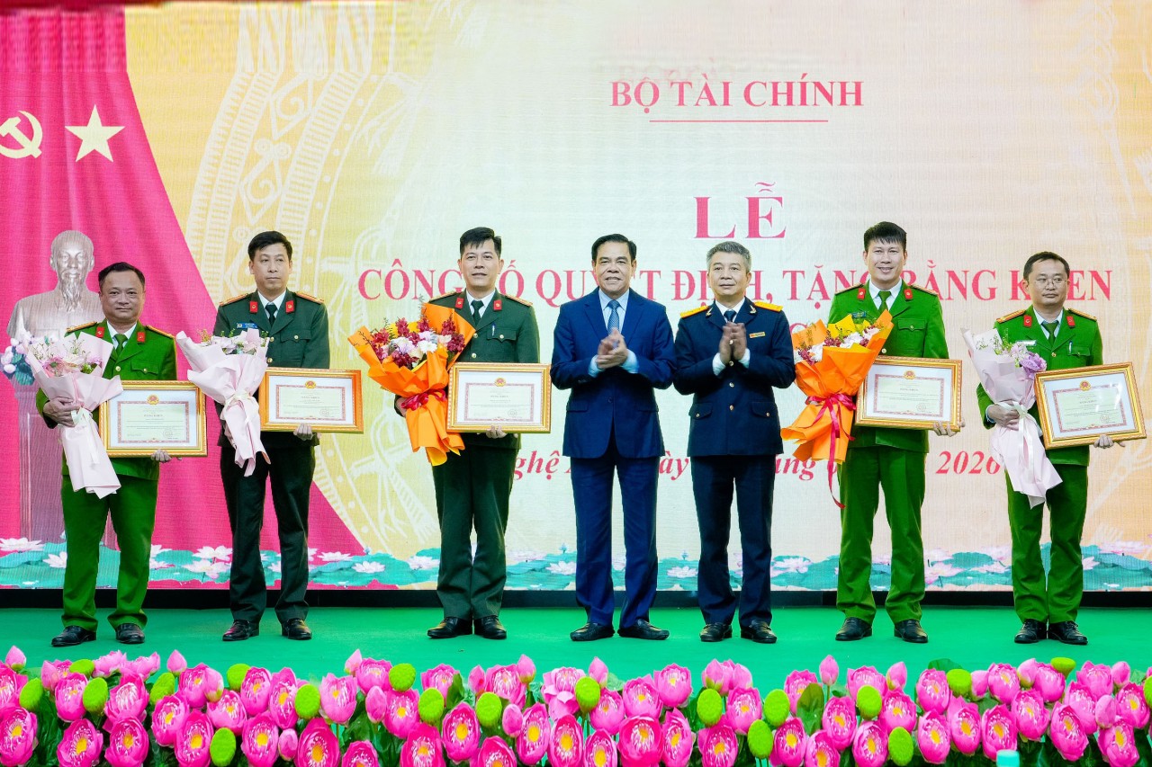 Thuế tỉnh Nghệ An phấn đấu vượt dự toán thu để đóng góp vào tăng trưởng kinh tế của tỉnh