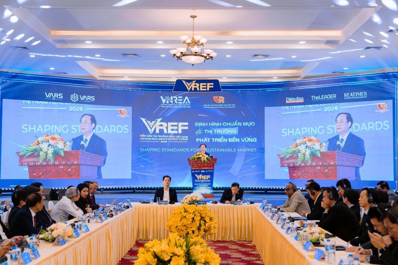 Thứ trưởng Bộ Xây dựng Nguyễn Văn Sinh: Thách thức về giá và cơ cấu sản phẩm vẫn hiện hữu Thứ trưởng Bộ Xây dựng Nguyễn Văn Sinh: Thách thức về giá và cơ cấu sản phẩm vẫn hiện hữu