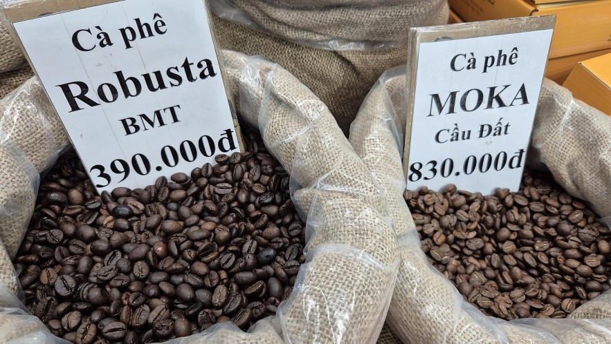 Ngày 12/1: Giá cà phê neo ở ngưỡng cao, hồ tiêu quanh mốc 150.000 - 152.500 đồng/kg
