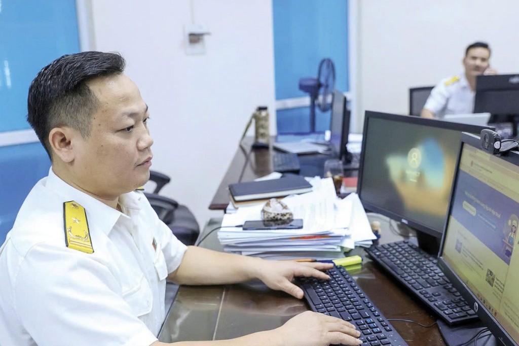 mien phi cac dich vu thue dien tu phuc vu ho kinh doanh ke khai nop thue