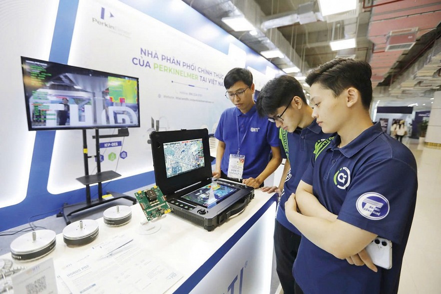 Khơi thông nguồn lực tài sản công cho phát triển khoa học, công nghệ Khơi thông nguồn lực tài sản công cho phát triển khoa học, công nghệ