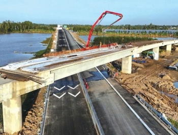 Giải ngân vốn đầu tư công: "Chạy nước rút" trước hạn chót