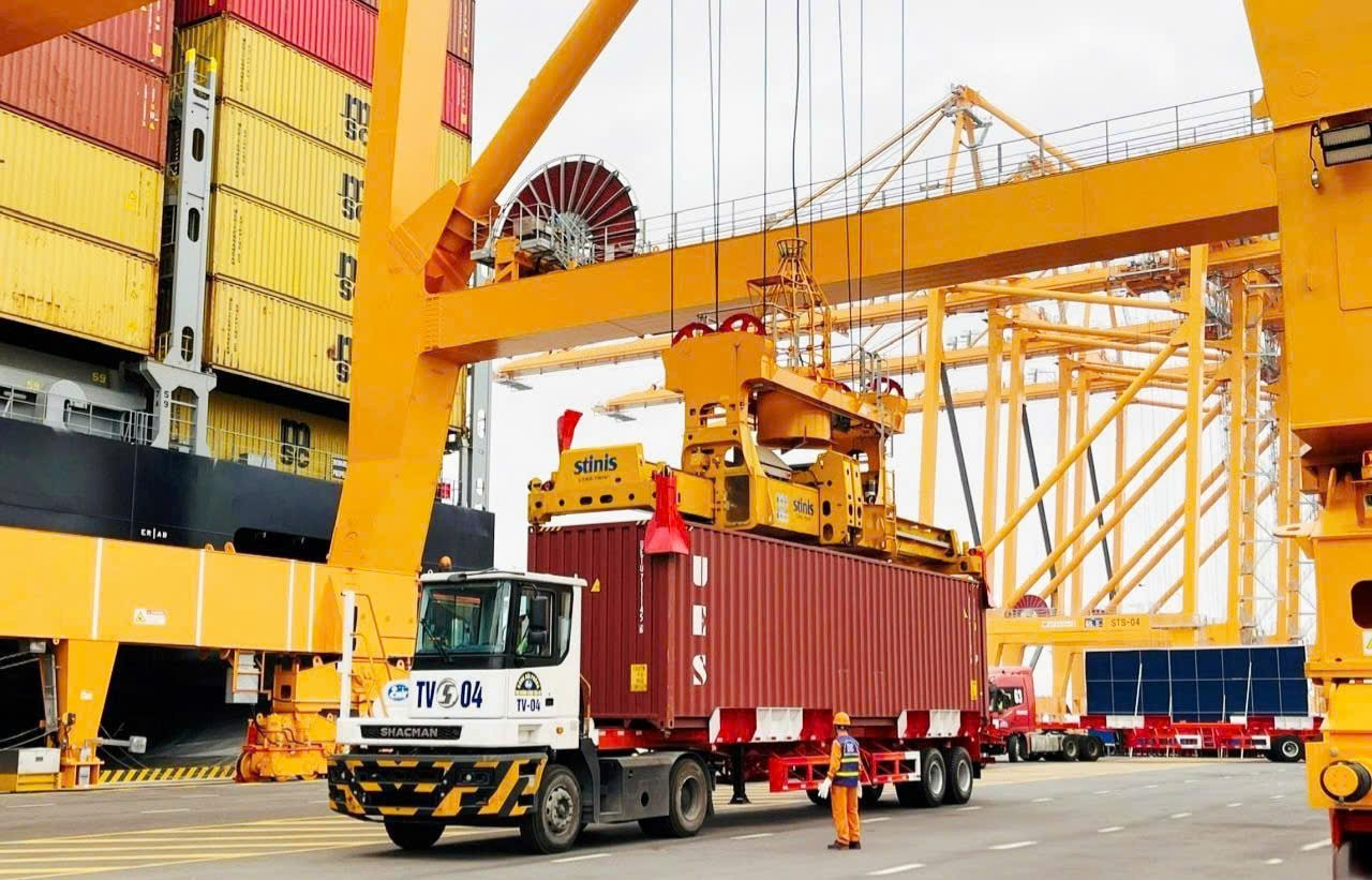Cảng biển Hải Phòng phấn đấu đạt 122 triệu tấn hàng hóa thông qua trong năm 2026