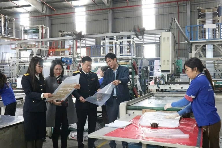 Thuế tỉnh Phú Thọ triển khai kịp thời chính sách giảm thuế hỗ trợ doanh nghiệp