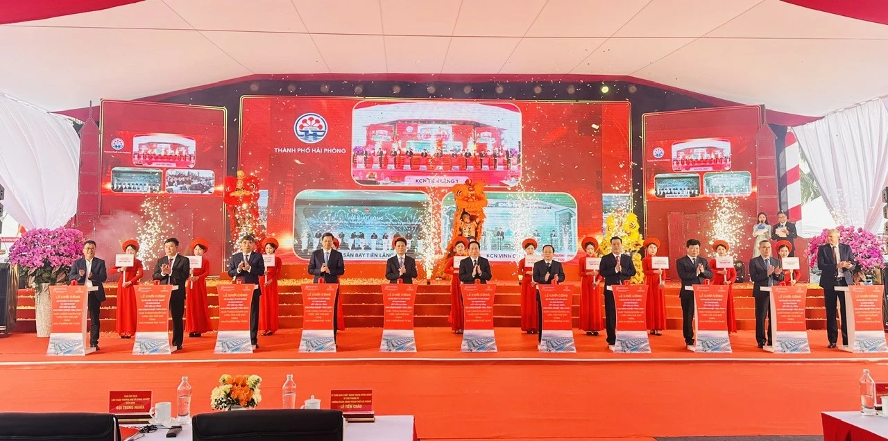 Hải Phòng đồng loạt khởi công 3 khu công nghiệp tổng vốn đầu tư hơn 19.400 tỷ đồng chào mừng Đại hội XIV của Đảng Hải Phòng đồng loạt khởi công 3 khu công nghiệp tổng vốn đầu tư hơn 19.400 tỷ đồng chào mừng Đại hội XIV của Đảng
