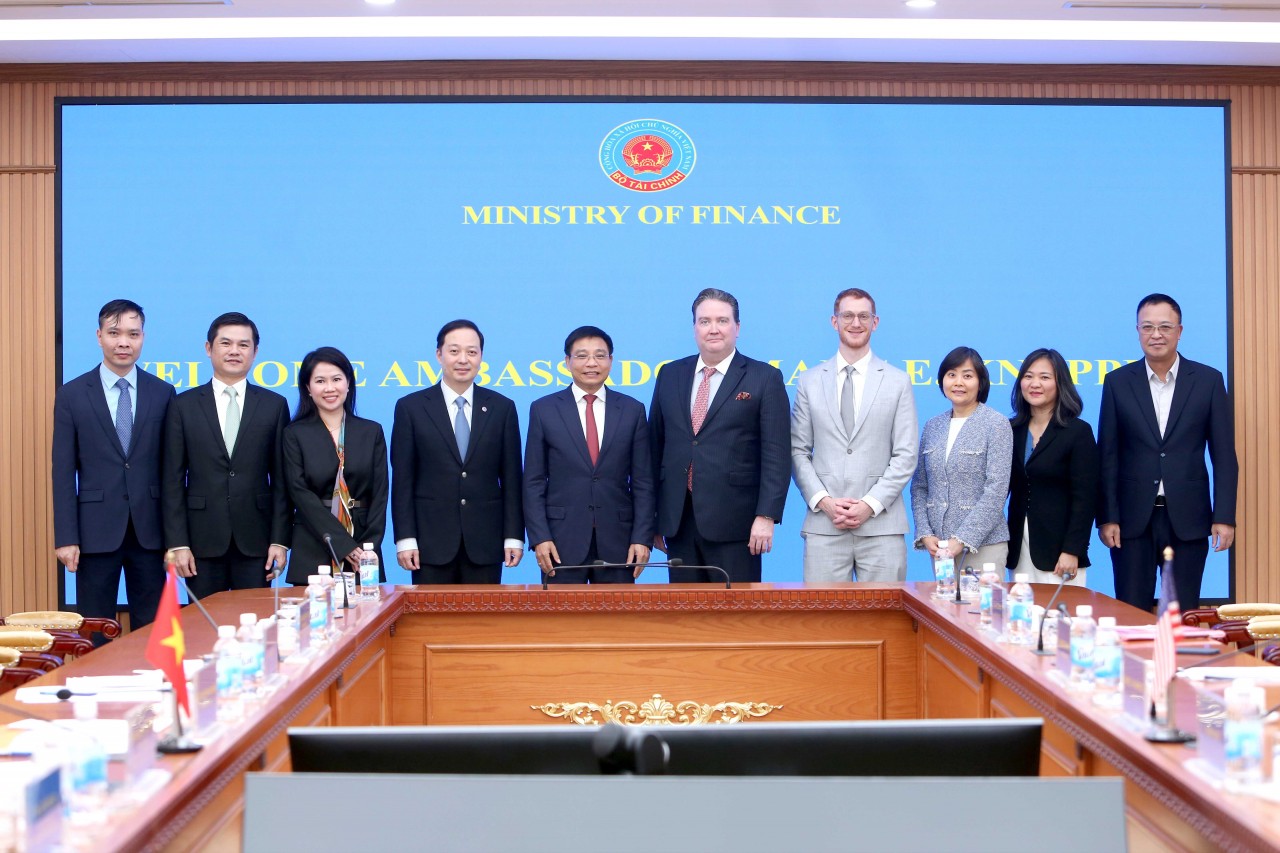 Bộ trưởng Nguyễn Văn Thắng tiếp Đại sứ Hoa Kỳ Marc Knapper đến chào từ biệt