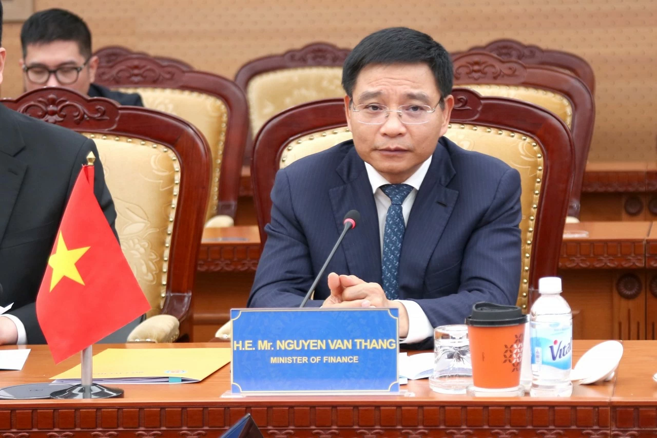 Bộ trưởng Nguyễn Văn Thắng tiếp Phó Chủ tịch Cấp cao Tập đoàn ASML Bộ trưởng Nguyễn Văn Thắng tiếp Phó Chủ tịch Cấp cao Tập đoàn ASML