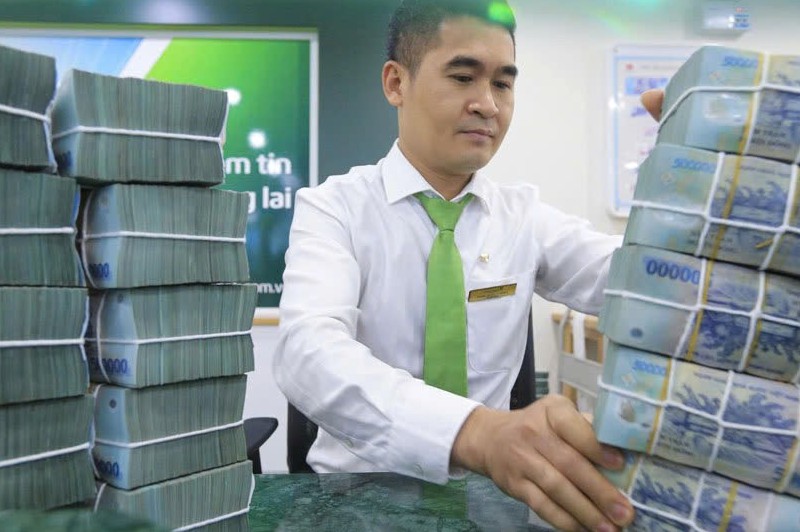 Phát triển thị trường vốn để giảm áp lực lên tín dụng ngân hàng