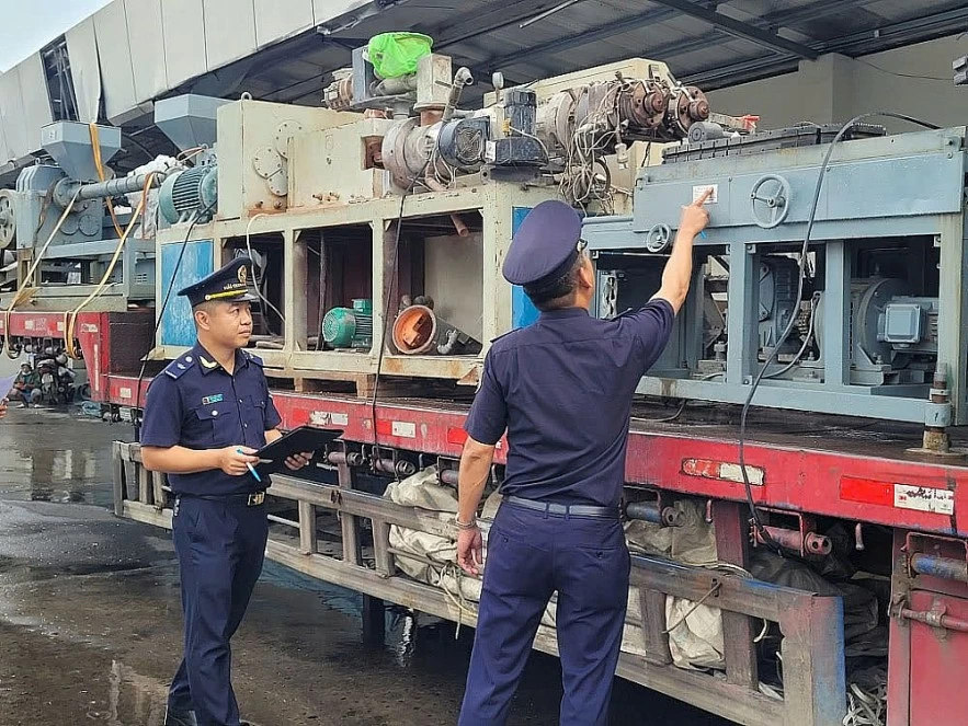 Siết chặt nhập khẩu máy móc đã qua sử dụng, ngăn chặn “rác công nghệ” Siết chặt nhập khẩu máy móc đã qua sử dụng, ngăn chặn “rác công nghệ”