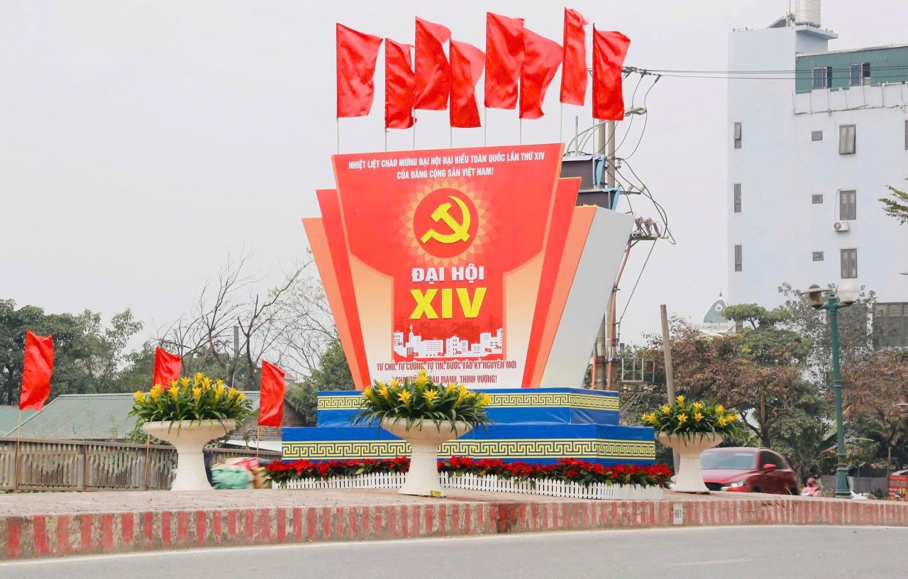 Hà Nội trang hoàng rực rỡ chào mừng Đại hội XIV của Đảng