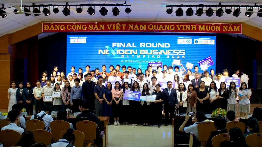 Vượt qua 27 đối thủ, sinh viên UFM giành giải nhất sân chơi kinh doanh quốc tế