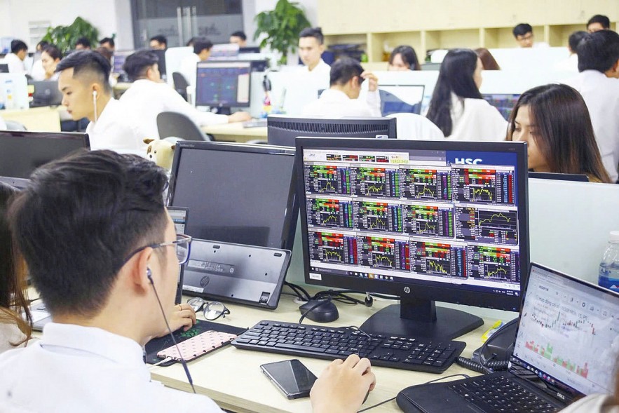 Công ty chứng khoán chạy đua mở rộng quy mô