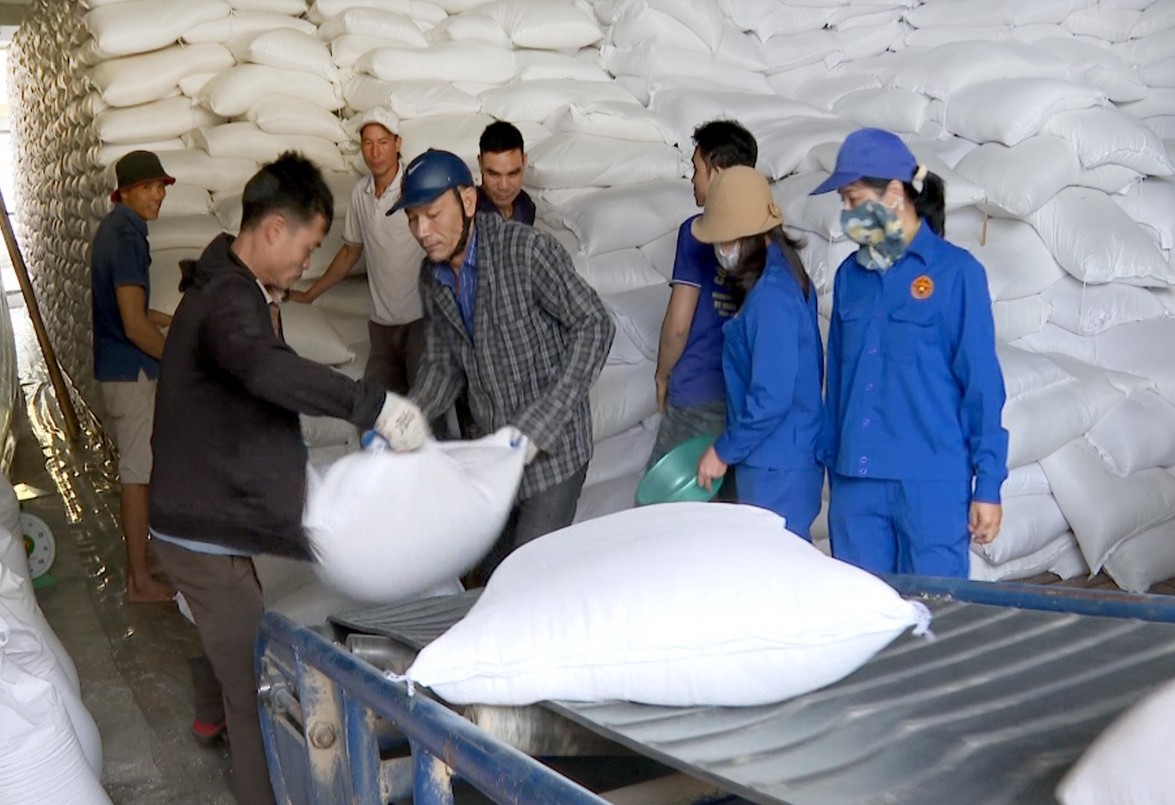 Xuất cấp hơn 920 tấn gạo dự trữ quốc gia hỗ trợ nhân dân tỉnh Lạng Sơn, Tuyên Quang dịp Tết Nguyên đán