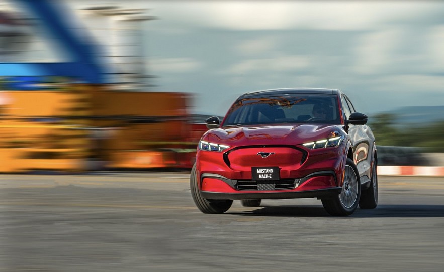 Ford Việt Nam lập kỷ lục doanh số, nhận Bằng khen của Thủ tướng Chính phủ