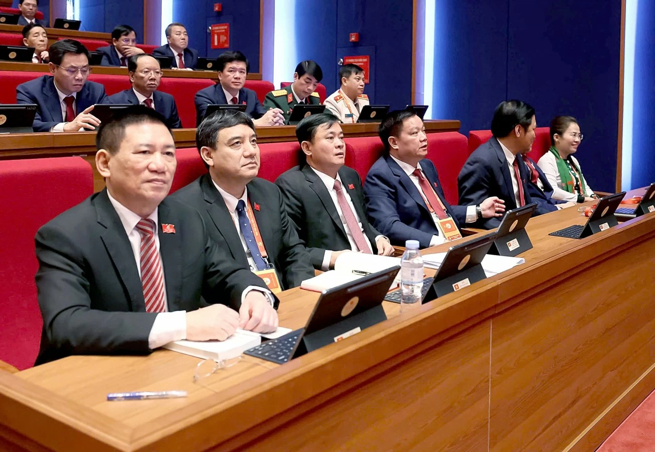 Sự đoàn kết thống nhất cao trong Đảng, đồng thuận trong nhân dân là nhân tố quyết định thành công Sự đoàn kết thống nhất cao trong Đảng, đồng thuận trong nhân dân là nhân tố quyết định thành công