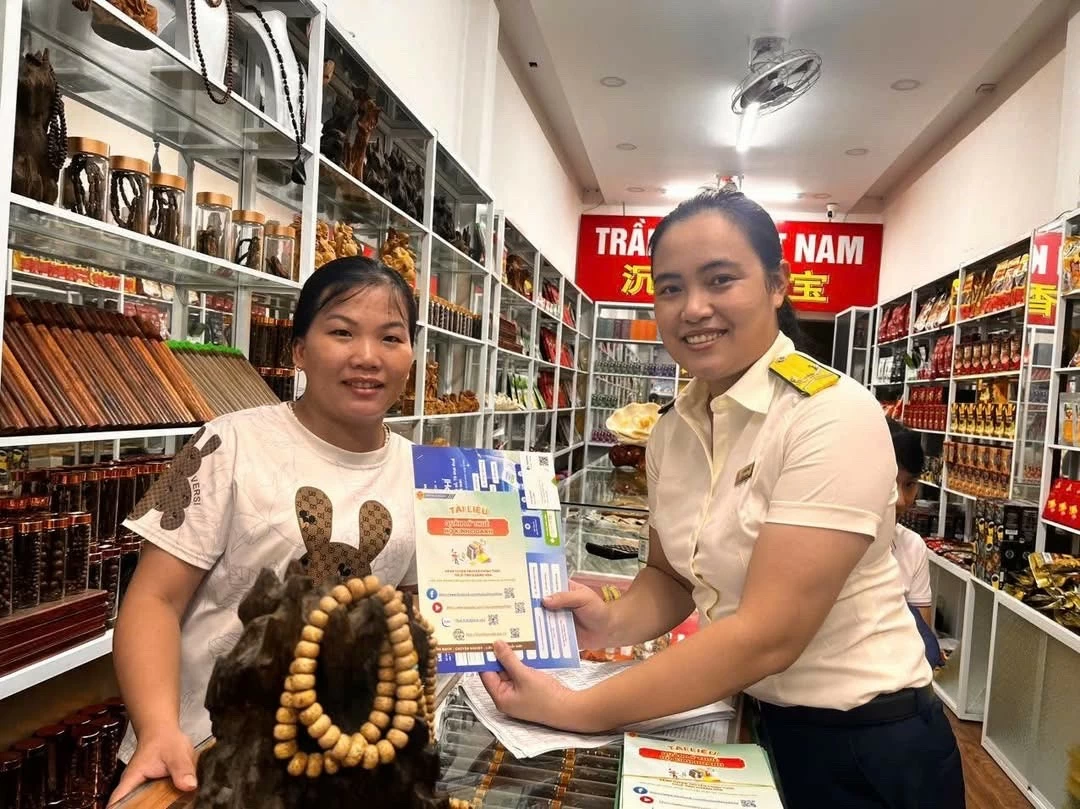 Hiện đại hóa, chuyển đổi số quản lý thuế giúp người nộp thuế nộp thuế mọi lúc, mọi nơi Hiện đại hóa, chuyển đổi số quản lý thuế giúp người nộp thuế nộp thuế mọi lúc, mọi nơi
