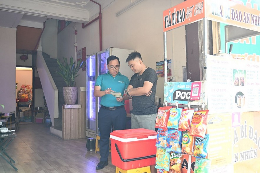 Gấp cuốn sổ cũ, hộ kinh doanh thảnh thơi trên app ngân hàng