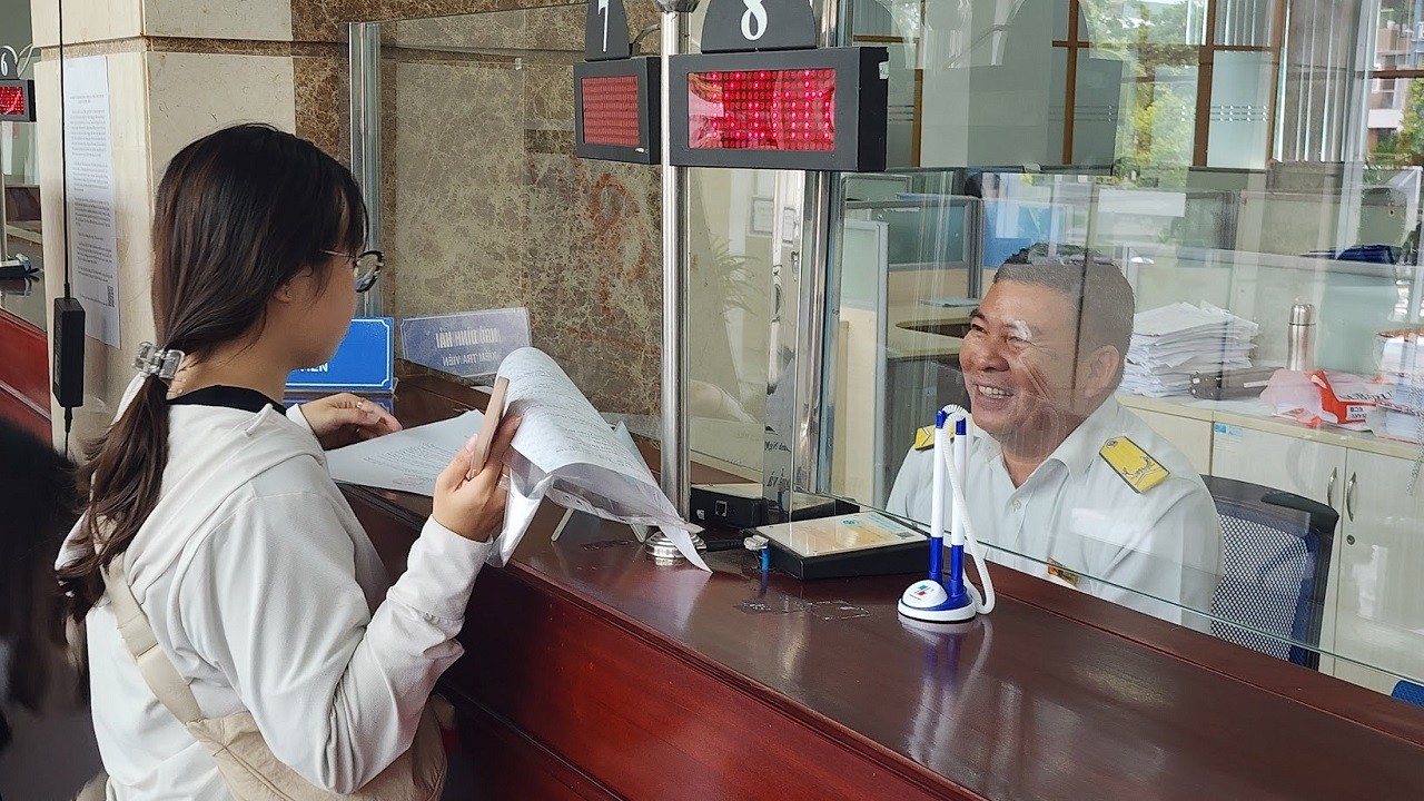 Dịch vụ, logistics và bất động sản dẫn dắt tăng trưởng thu ngân sách tại TP. Hồ Chí Minh