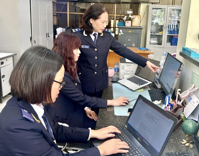 Hải quan cửa khẩu cảng Thanh Hóa: Thông quan thông suốt, vượt thu ngân sách