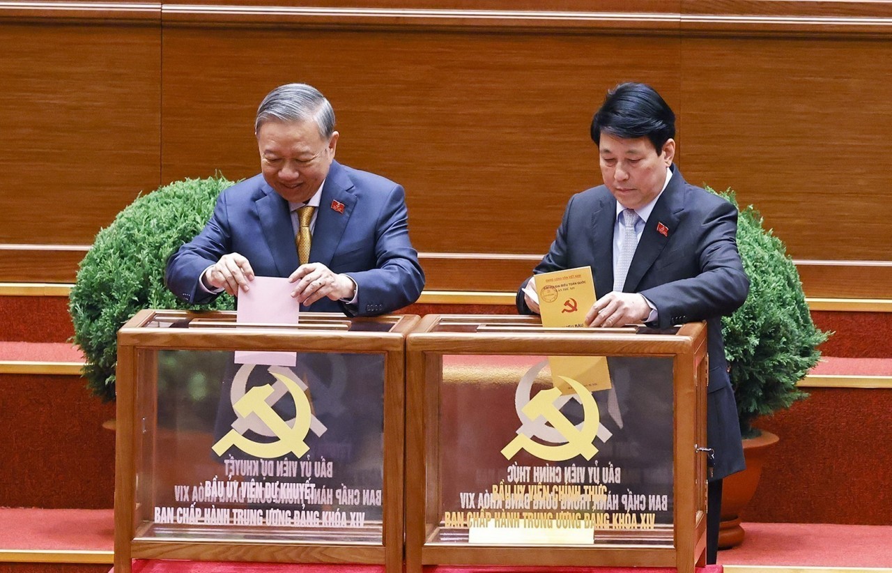 Danh sách Ủy viên chính thức Ban Chấp hành Trung ương Đảng khoá XIV