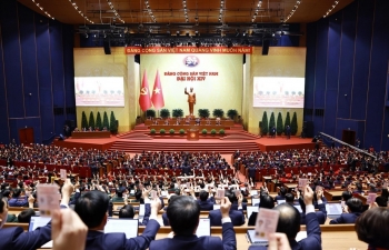 Thông qua Nghị quyết Đại hội đại biểu toàn quốc lần thứ XIV của Đảng