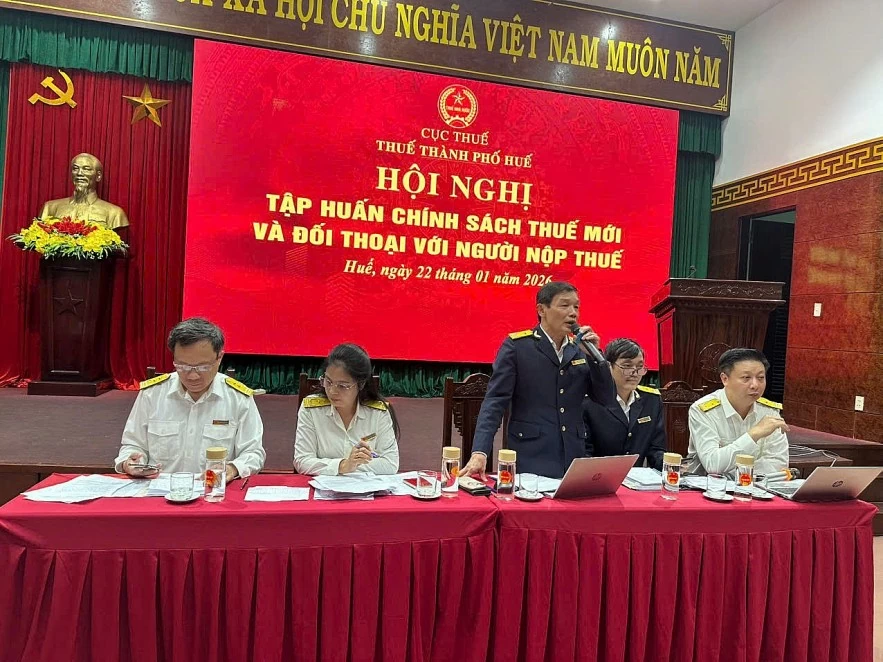 Thuế TP. Huế tập huấn, giải đáp kịp thời những vướng mắc của người nộp thuế Thuế TP. Huế tập huấn, giải đáp kịp thời những vướng mắc của người nộp thuế