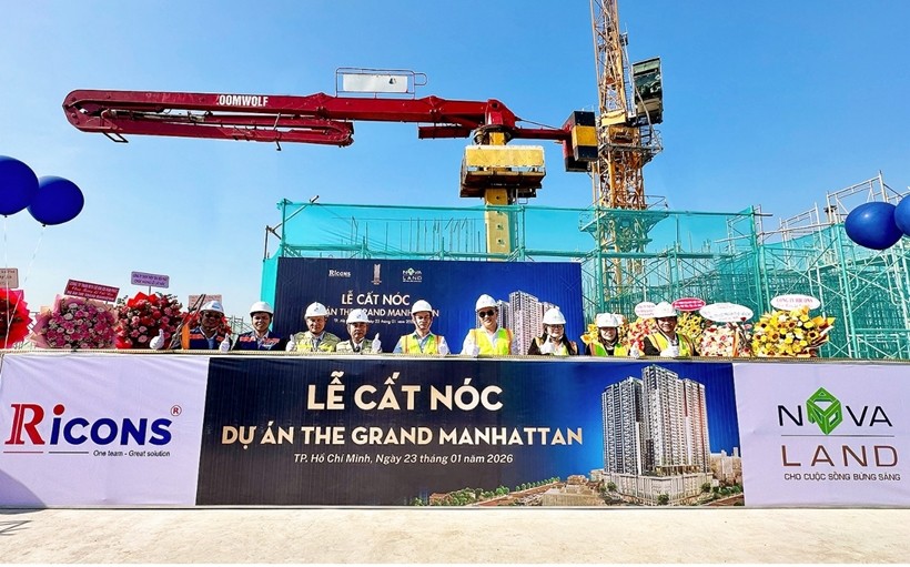 Novaland chính thức cất nóc tháp cuối trong dự án The Grand Manhattan
