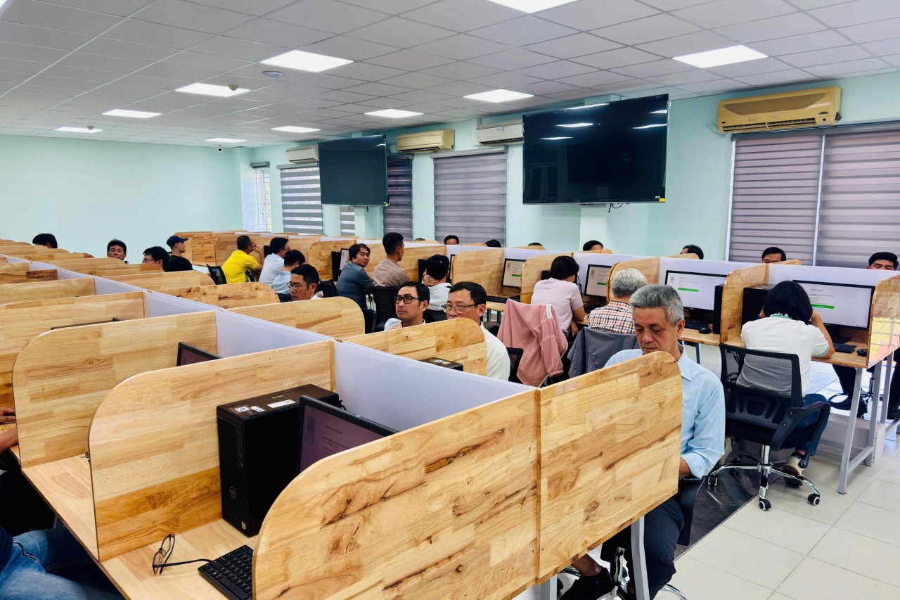 Trường Đại học Tài chính – Marketing tổ chức thành công kỳ thi nghiệp vụ chuyên môn đấu thầu kỳ 1/2026