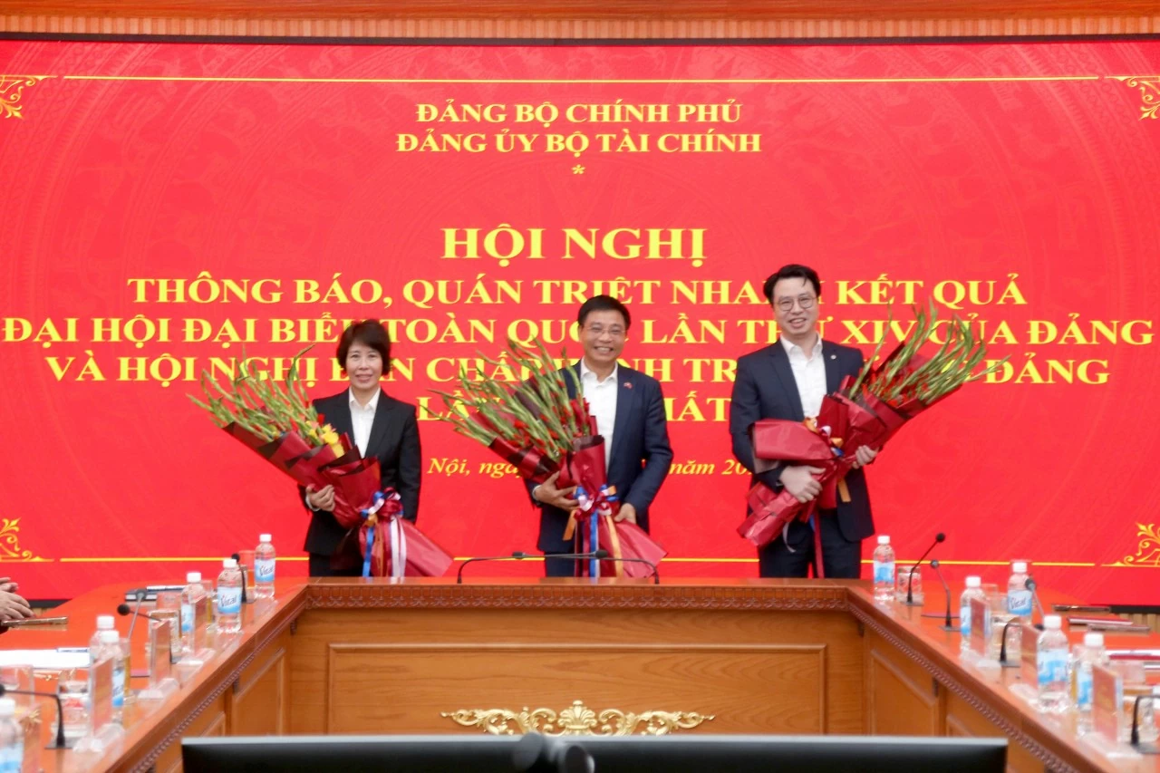 Bí Thứ Đảng ủy Bộ Tài chính Nguyễn Văn Thắng chủ trì hội nghị thông báo nhanh kết quả Đại hội XIV của Đảng Bí Thứ Đảng ủy Bộ Tài chính Nguyễn Văn Thắng chủ trì hội nghị thông báo nhanh kết quả Đại hội XIV của Đảng