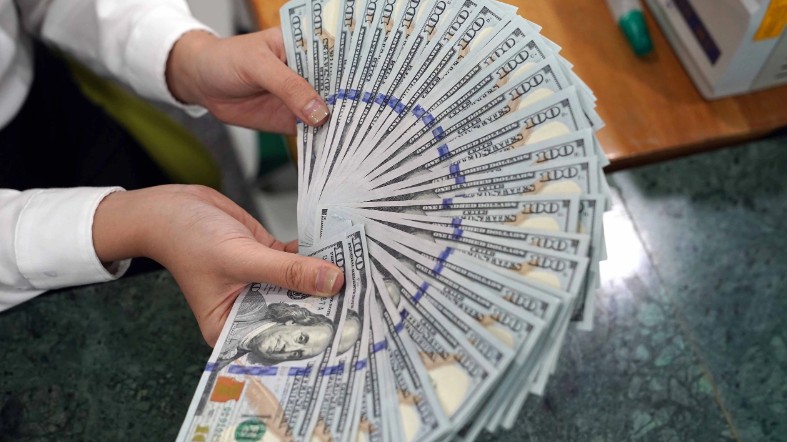 Tỷ giá USD hôm nay (27/1): Thế giới giảm, "chợ đen" đảo chiều tăng